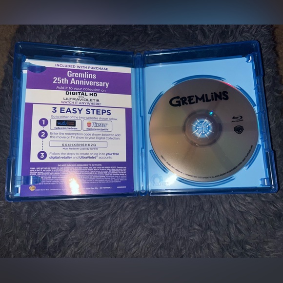Gremlins 25th Anniversary Edition Blu-ray Disc DVD - Picture 3 of 3
